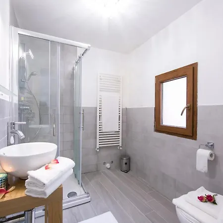 Holiday home Sleeps 8