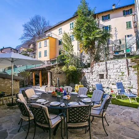 Sleeps 8 Hébergement de vacances *